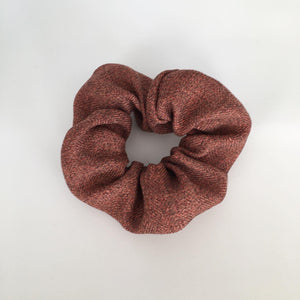 Scrunchie i jordfarver - TrikkerDesign