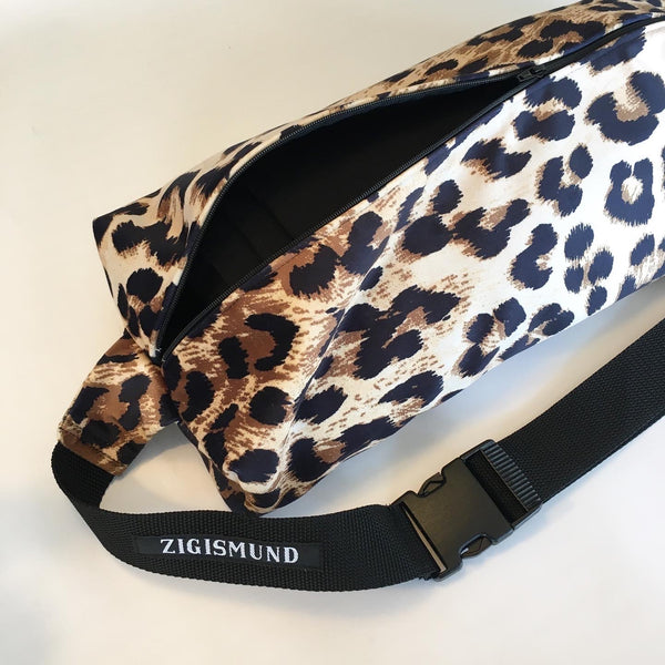 Crossbody bag/ pusletaske i leopard møbelvelour - TrikkerDesign