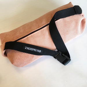 Crossbody bag/ pusletaske i lyserød fløjl - TrikkerDesign