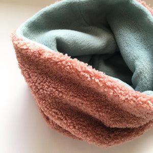 Halsedisse i rosa teddybear med mint fleece