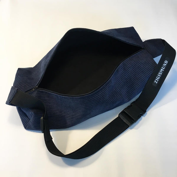 Crossbody taske i blåt møbelfløjl - TrikkerDesign