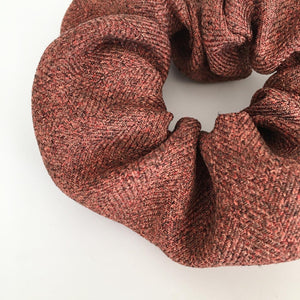 Scrunchie i jordfarver - TrikkerDesign