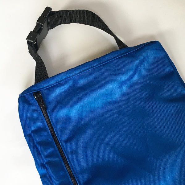 Målmandshandske taske i koboltblå